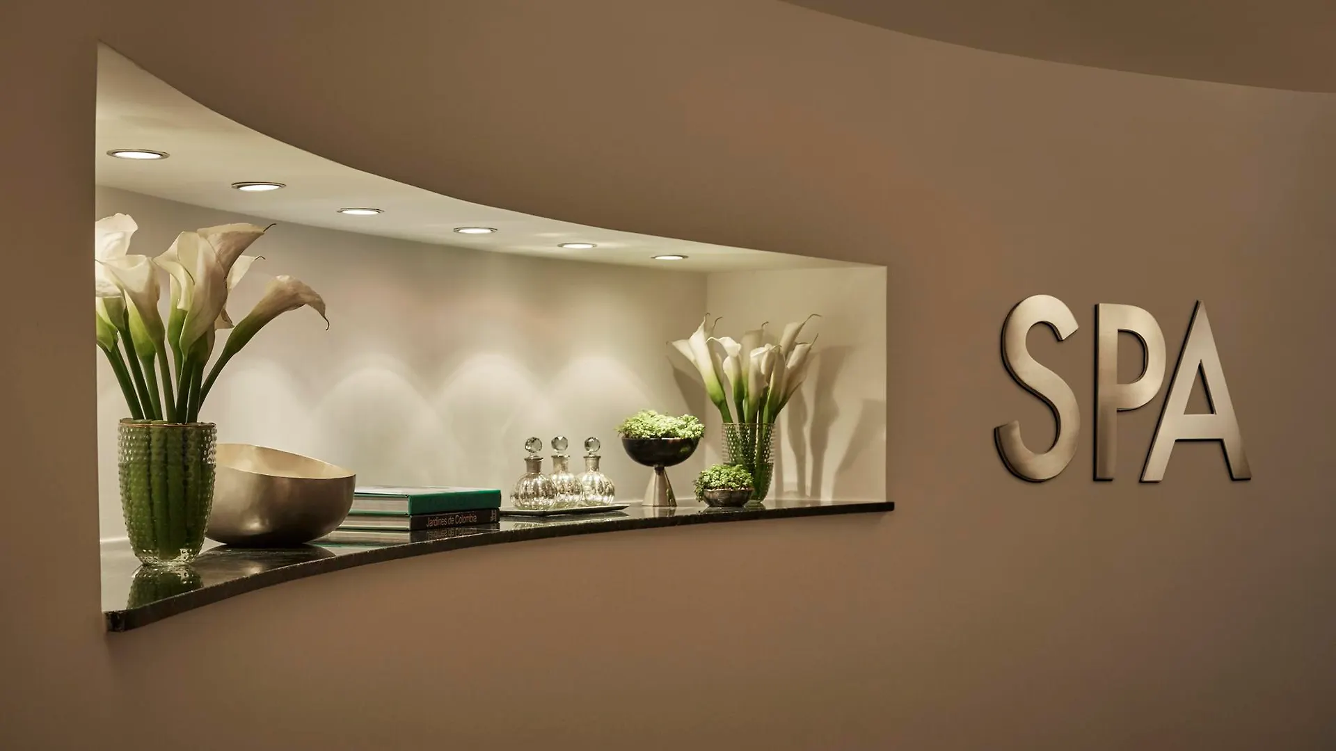 Four Seasons Hotel Bogotá 5*,