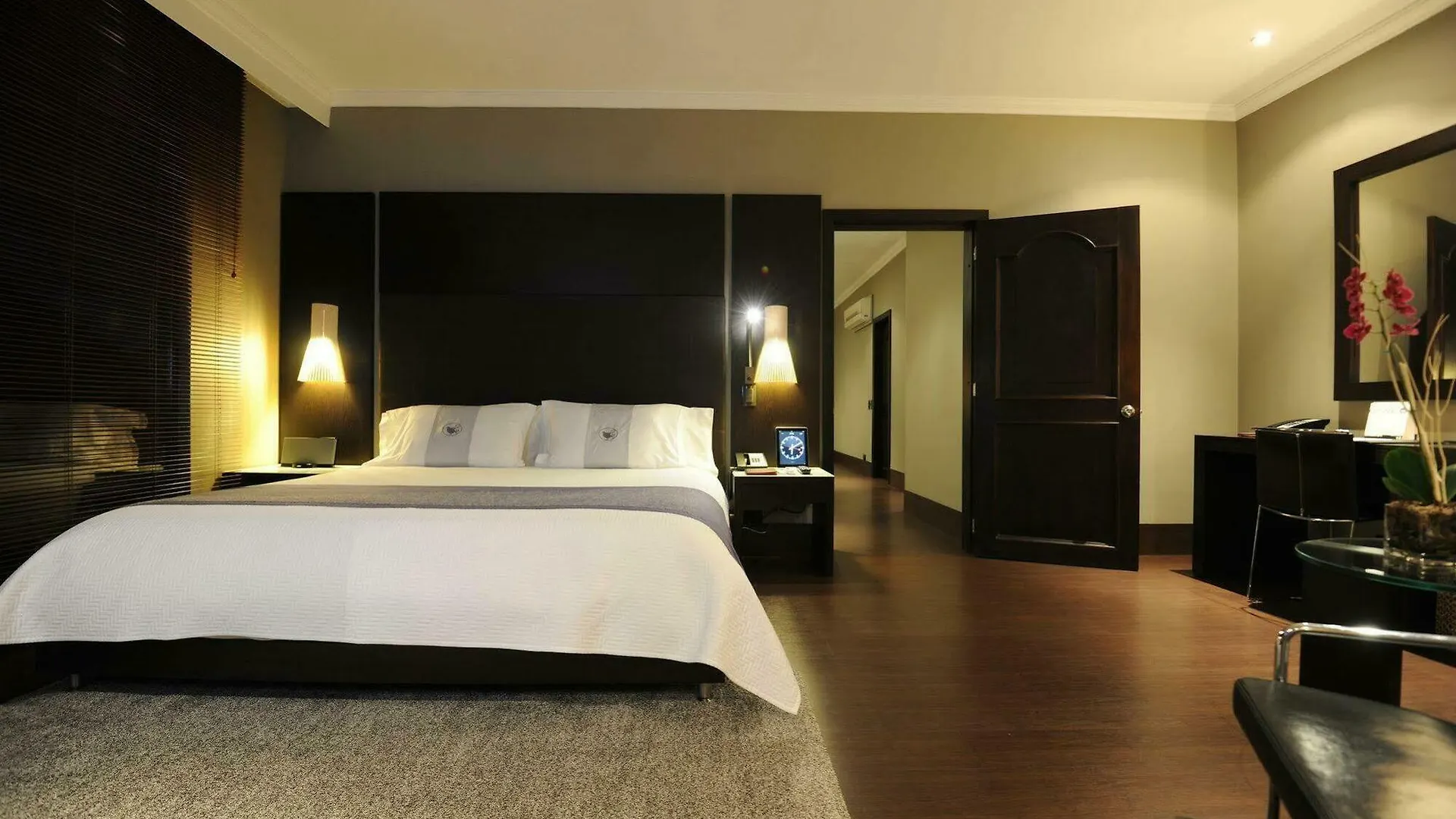 Four Seasons Hotel Bogotá 5*,